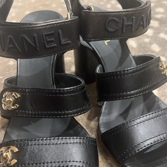 Chanel sandles 39 Italian wonderful condition - Picture 11 of 13